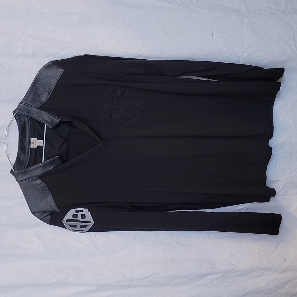 Tristan XL Henley from production